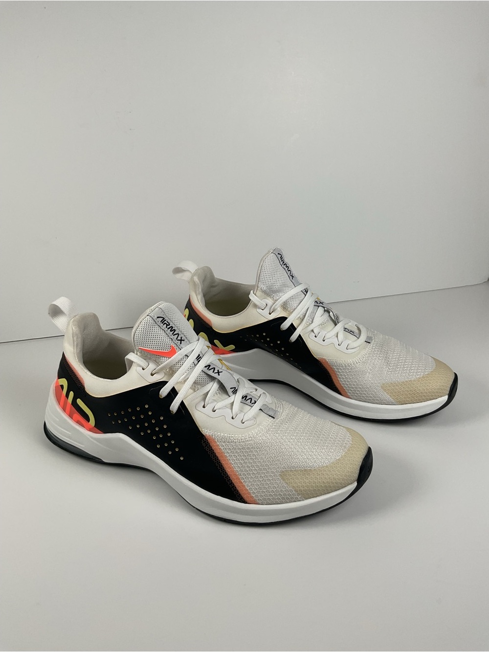 Nike Air Max Bella TR 4 Women's Size 9.5 Training Gym Workout Shoes White Black - Picture 5 of 10
